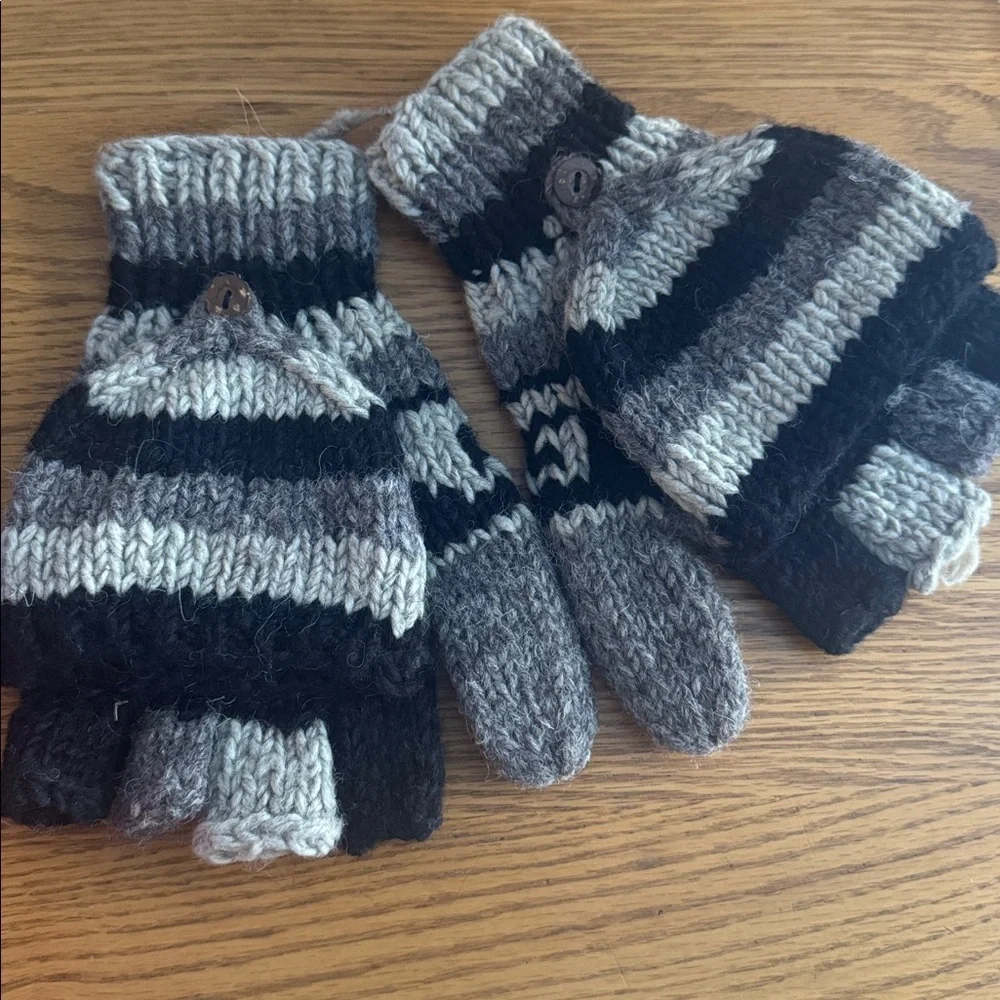 Woolen Yeti convertible wool mittens black, gray & tan  fingerless gloves